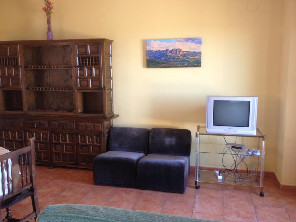 Apartaments La Fabrica Horta de Sant Joan Zimmer foto