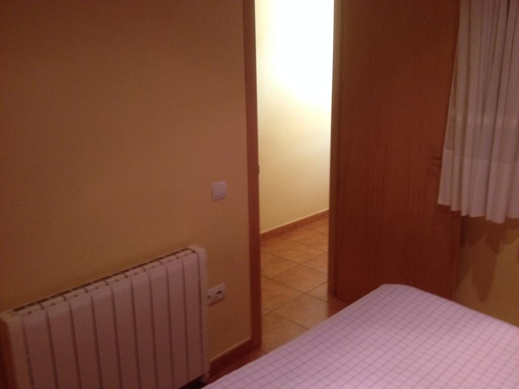 Apartaments La Fabrica Horta de Sant Joan Zimmer foto