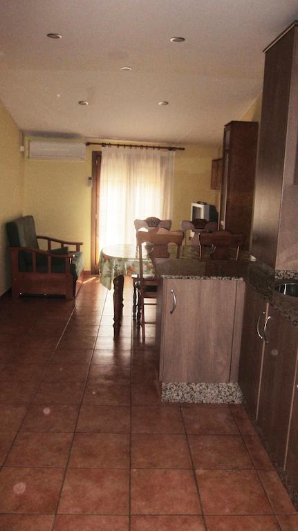 Apartaments La Fabrica Horta de Sant Joan Zimmer foto